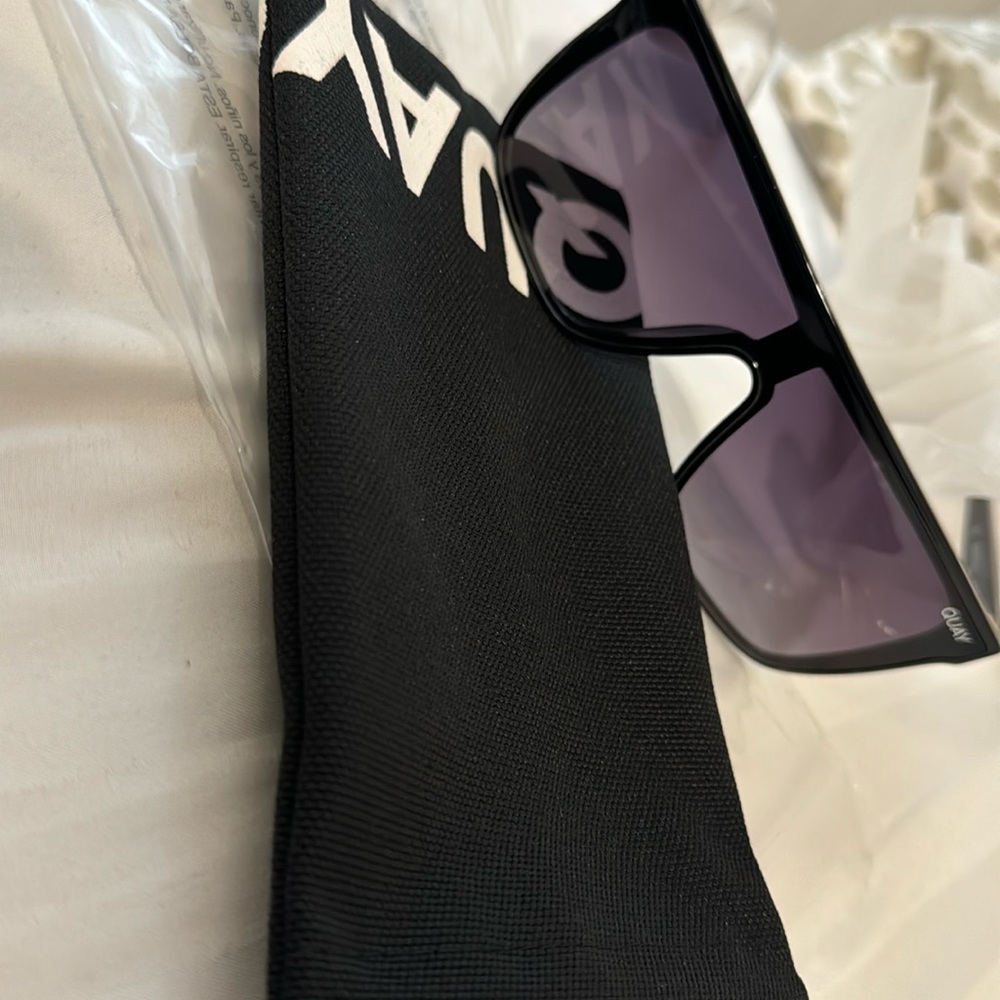New QUAY sunglasses